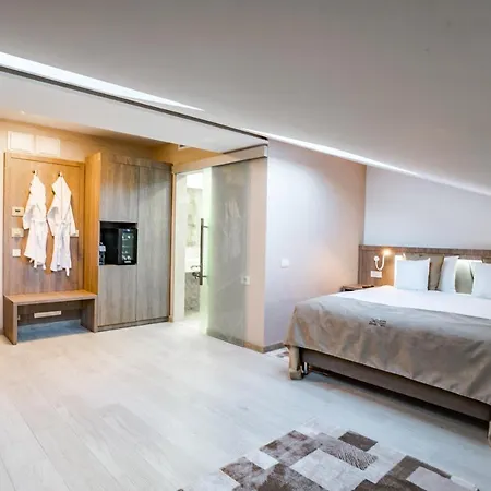 Eden Garden 4*